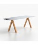 Taula Table B 90, potes de fusta 